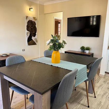 Island Breeze Tenerife דירה *