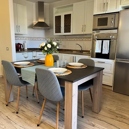 Island Breeze Tenerife דירה *