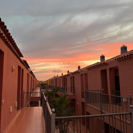 Апартаменты Island Breeze Tenerife