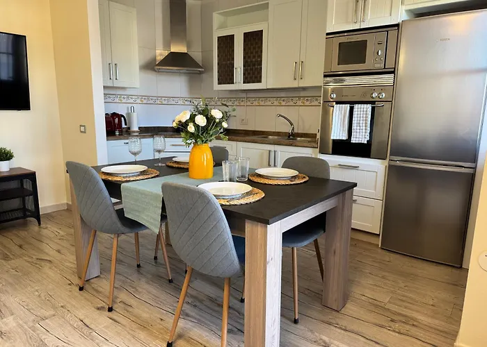 Island Breeze Tenerife דירה *